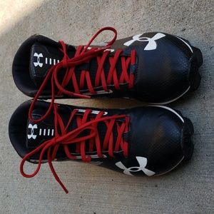 Under Armour Boys football cleats Size 6
